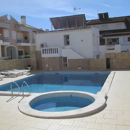 - 2 A 4 Pessoas- Piscina