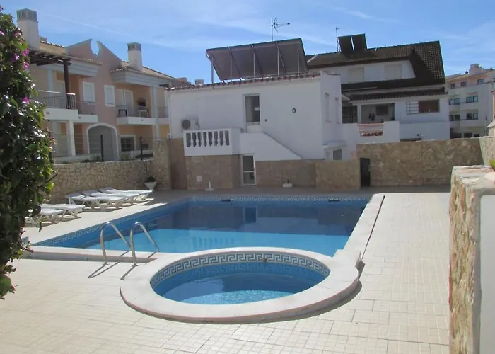 - 2 A 4 Pessoas- Piscina