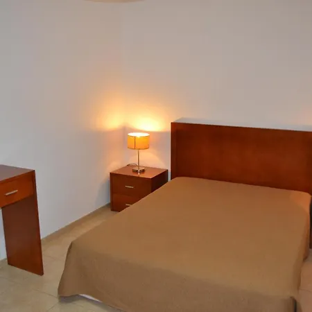 - 2 A 4 Pessoas- Piscina * Olhos de Agua (Albufeira)