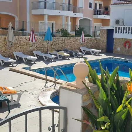 - 2 A 4 Pessoas- Piscina Apartman *